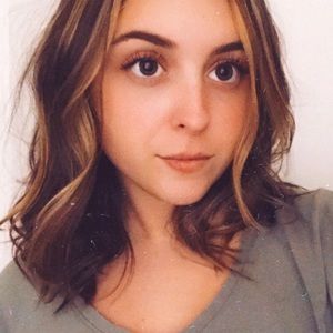 Meet your Posher, Alyssa